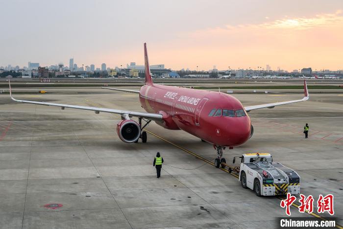 中国最大的民营全服务航空公司吉祥航空预计3月恢复运营航班超4600班